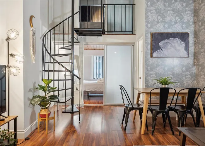 Sleeps 4! 2Br, Gym, Free Parking, Close To Major Attractions
