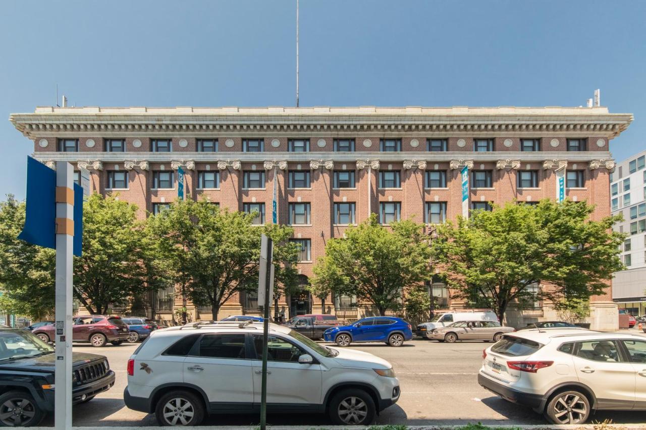 Sleeps 4! 2br, Gym, Free Parking, Close To Major Attractions Apartamento