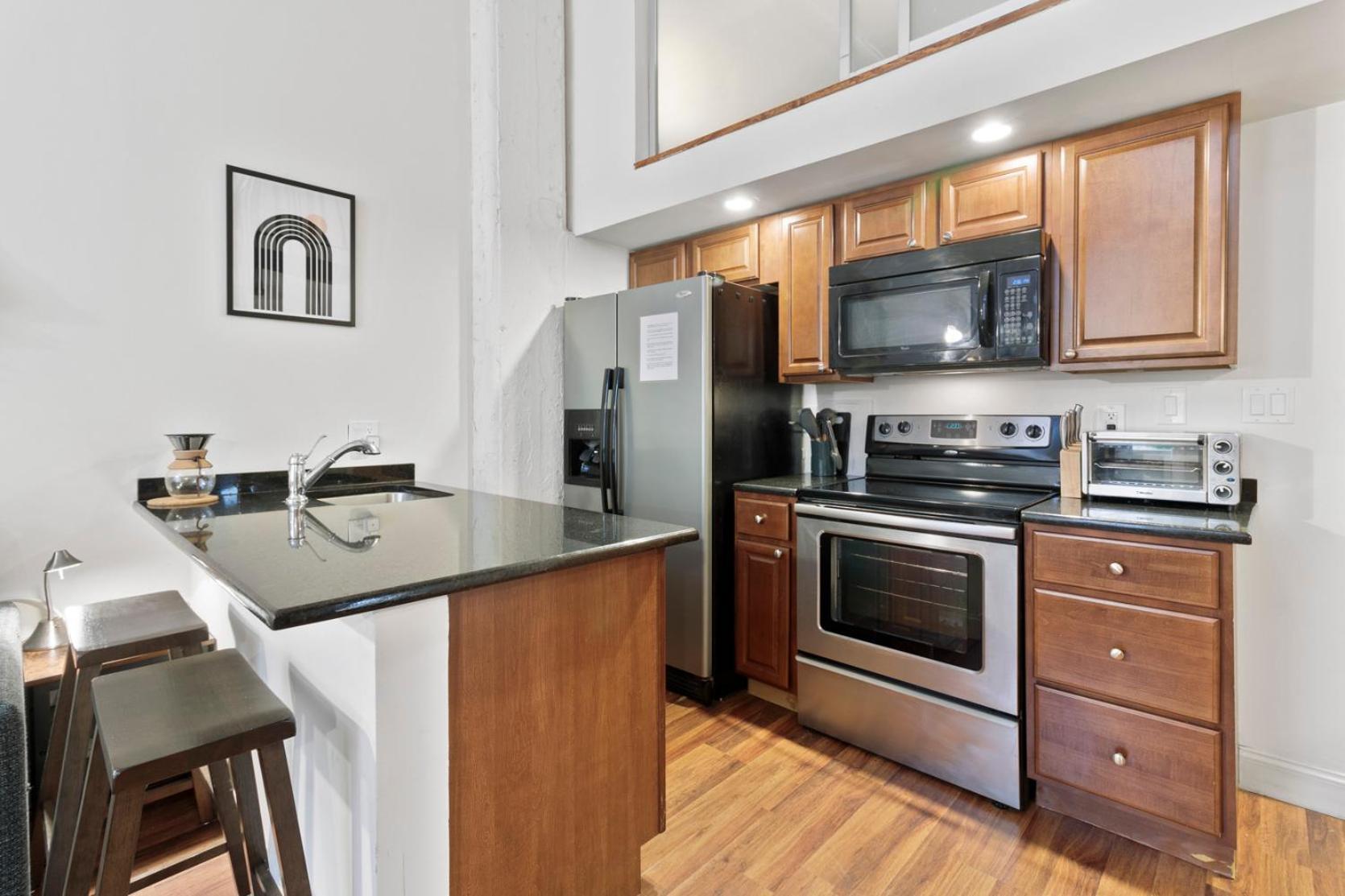 Sleeps 4! 2br, Gym, Free Parking, Close To Major Attractions *