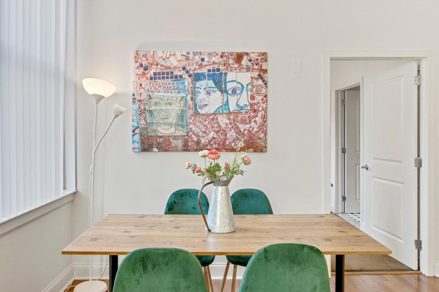 Sleeps 4! 2br, Gym, Free Parking, Close To Major Attractions Appartement