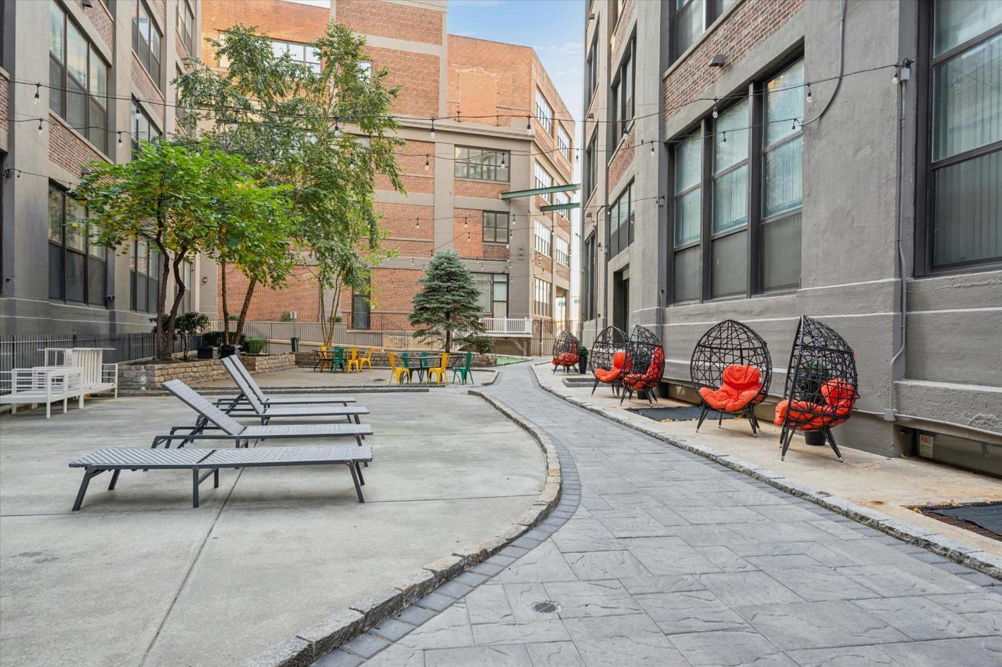 Sleeps 4! 2br, Gym, Free Parking, Close To Major Attractions Apartamento